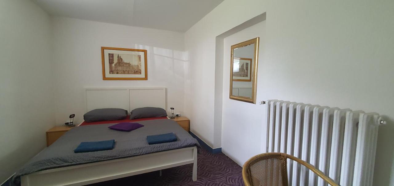 Hotel M-Tourist Praga Zewnętrze zdjęcie